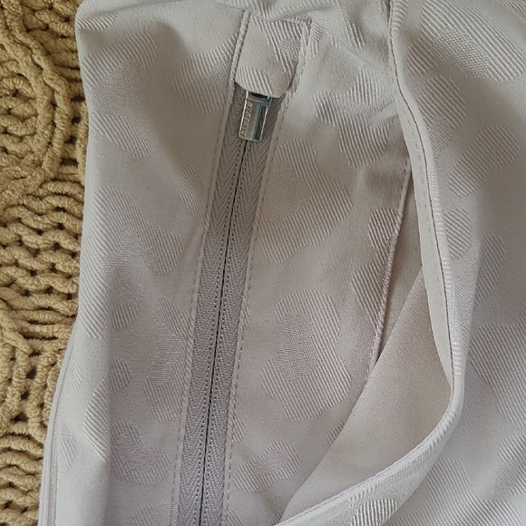 Athleta Brooklyn Textured Jogger in 'Abalone Grey' - Size 24 - Picture 7 of 12